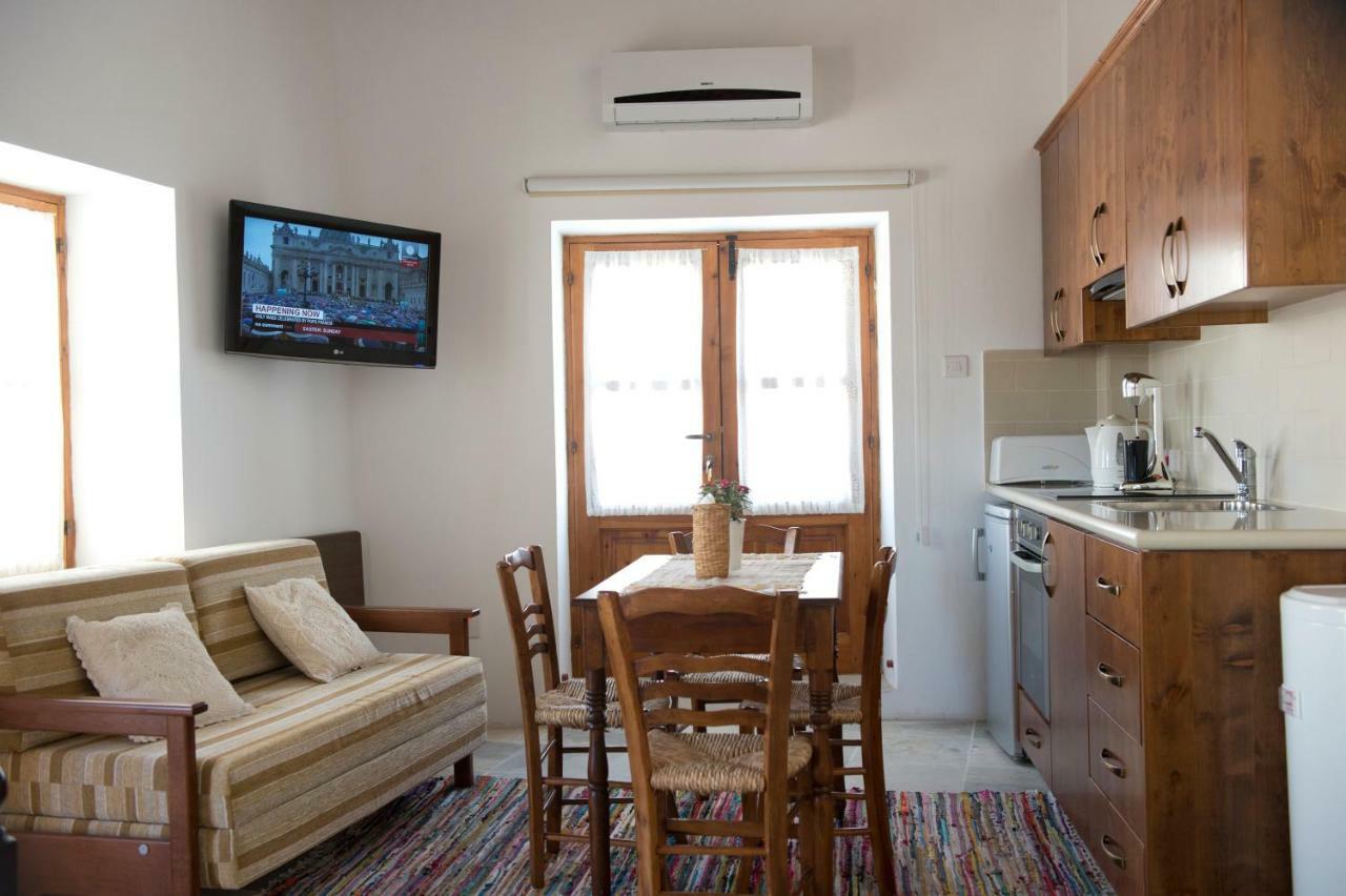 Magdalene'S House Skarinou Otel Dış mekan fotoğraf